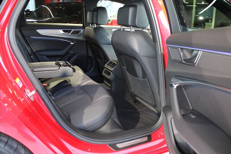 Audi A6 Avant 50 TDi quattro S line AC - fotka 27 z 36