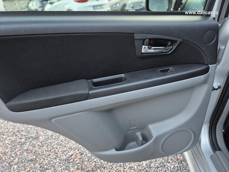 Suzuki SX4 (2013) 1.6VVT 88KW CITY + - fotka 40 z 53
