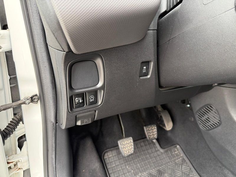 Peugeot 108 1,0 VTI 53KW - fotka 13 z 25
