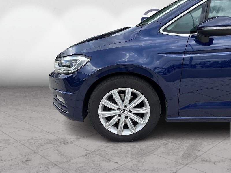 Volkswagen Touran 2,0TDi 140kW HIGHLINE BUSINESS - fotka 10 z 30