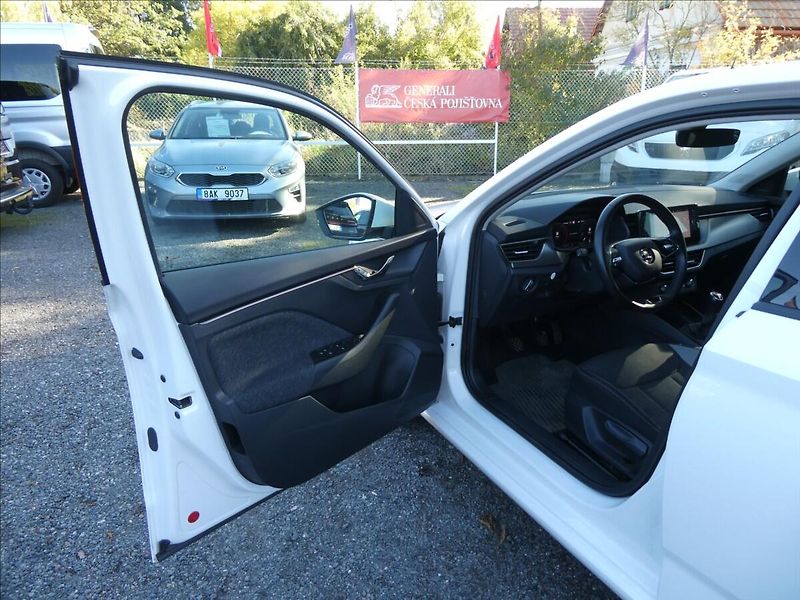Škoda Scala 1,0 TSi 81kW Style, NAVIGACE - fotka 17 z 41