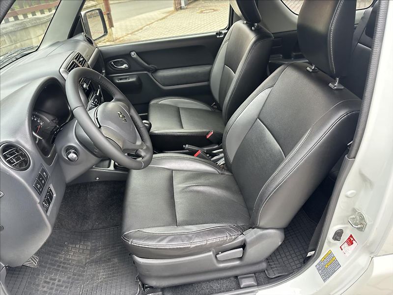 Suzuki Jimny 1,3 4x4 KLIMA BEZ KOROZE - fotka 13 z 21