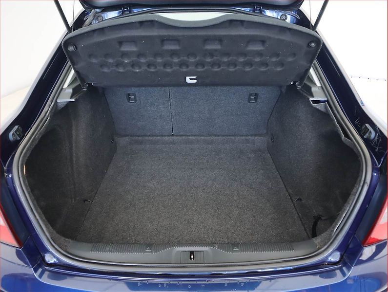Škoda Octavia (2011) 1.6 TDI, Vyhř. sedaček - fotka 14 z 15