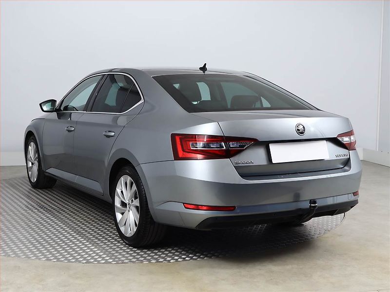Škoda Superb (2016) Style Plus 2.0 TDI, Automat - fotka 4 z 25