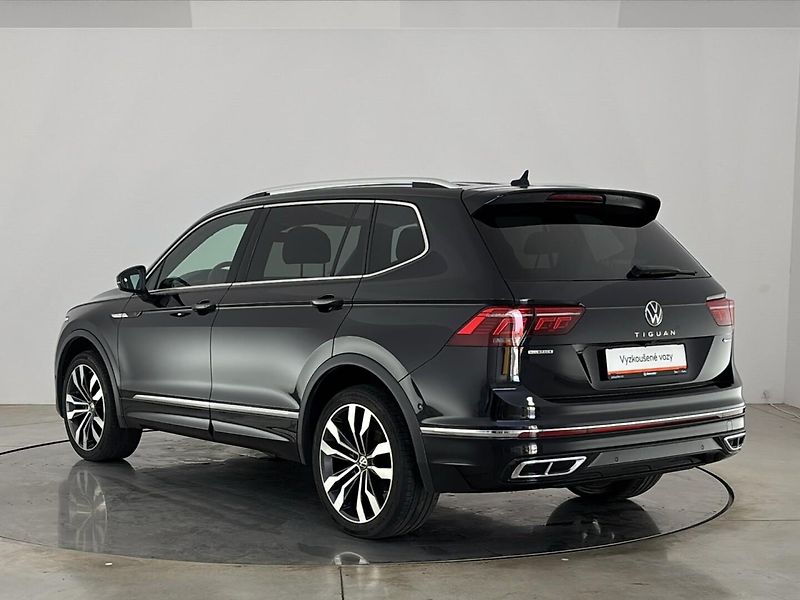 Volkswagen Tiguan R-Line 4MOT DSG - fotka 15 z 31