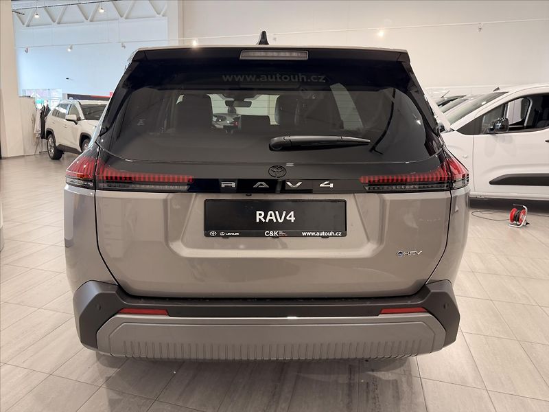 Toyota RAV4 Executive  2.5L HEV (194k) 4X4 - fotka 4 z 12