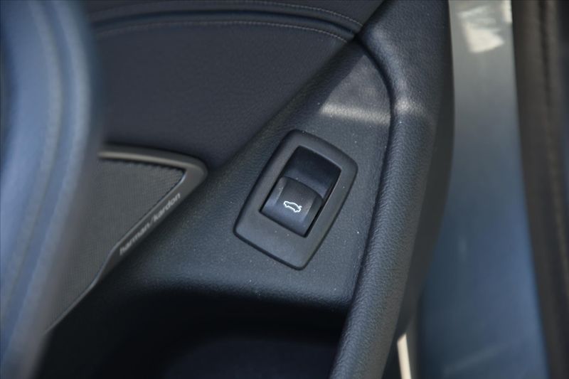 BMW Řada 5 540i xDrive 250kW M PAKET ČR - fotka 25 z 28