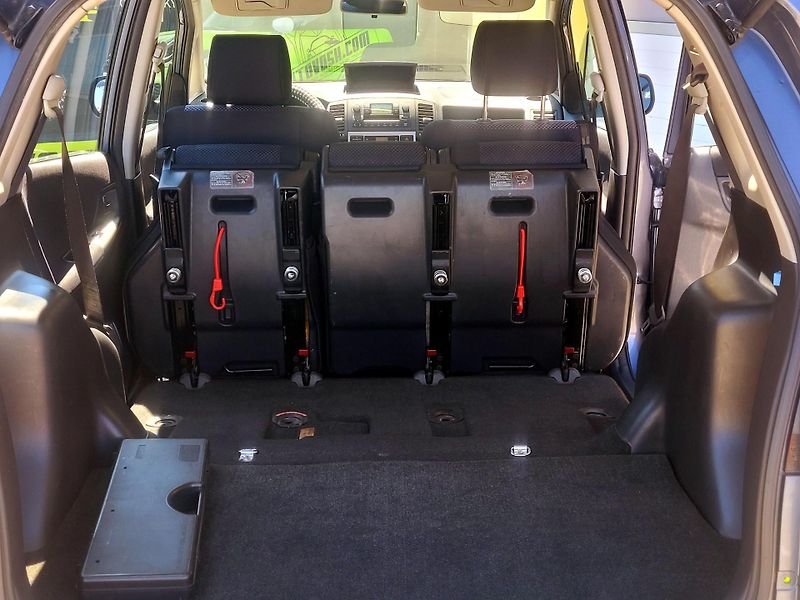 Toyota Corolla Verso 2,0 D-4d AUT.KLIMATIZACE - fotka 14 z 43
