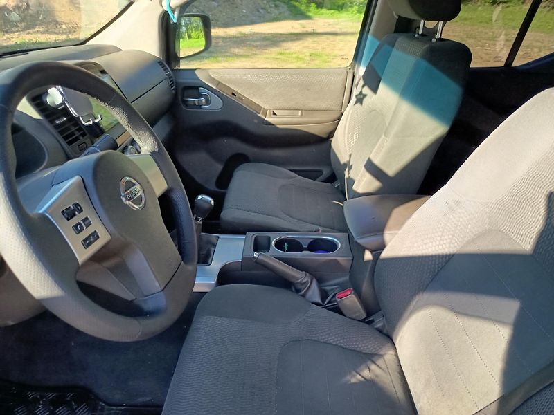 Nissan Navara (2010) - fotka 32 z 33