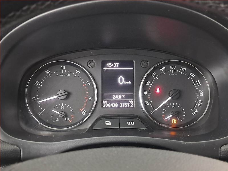 Škoda Fabia (2011) 1.2 TSI, nová STK - fotka 11 z 18