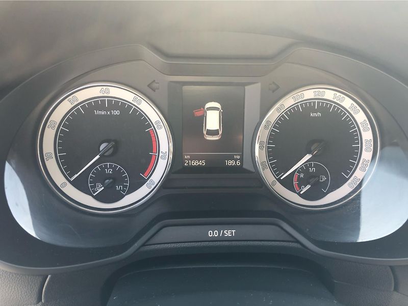 Škoda Octavia Combi 1.5 TSI G-Tec DSG - fotka 19 z 29