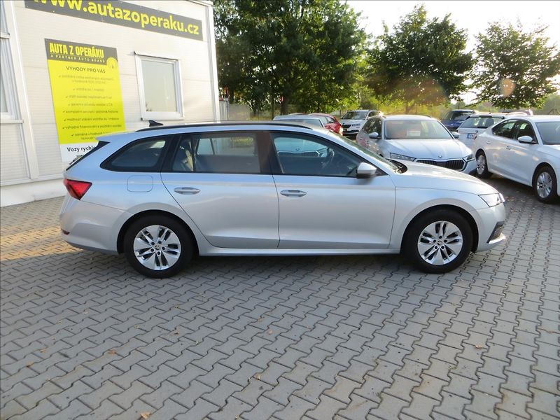 Škoda Octavia 2,0 TDI 85kW Ambition ČR - fotka 10 z 27