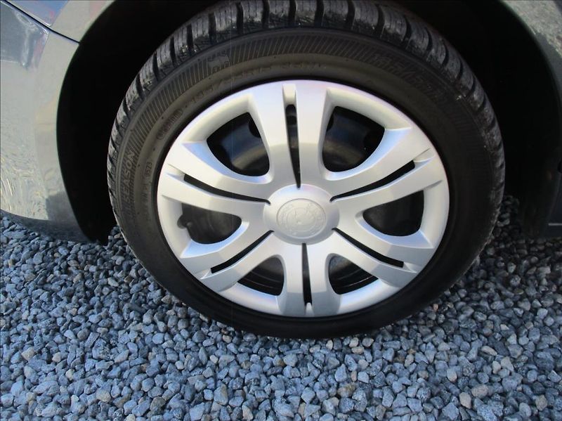 Škoda Fabia 1,2 TSI, 77kW, klima, tažné, - fotka 23 z 29