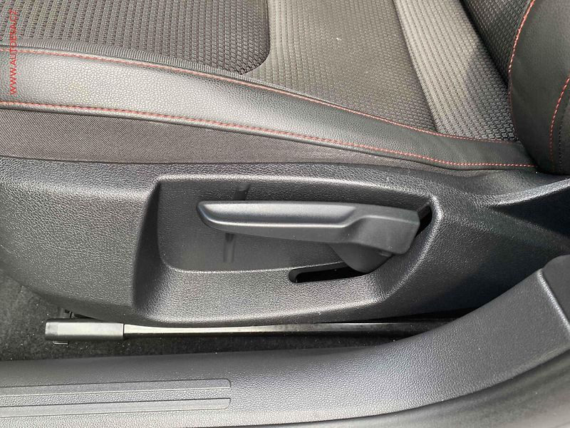 Seat Leon (2019) 1.5 TSi, 1.maj,ČR, LED, AC - fotka 14 z 18