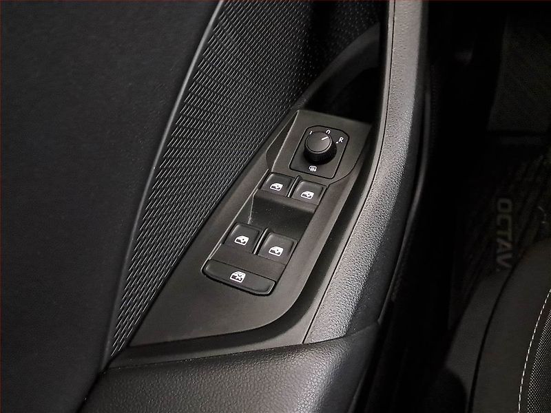 Škoda Octavia (2022) Ambition 2.0 TDI, ČR,1.maj - fotka 16 z 16