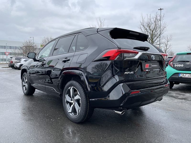 Toyota RAV4 2.5 Plug-in Hybrid ODBĚR 10/26 - fotka 8 z 34