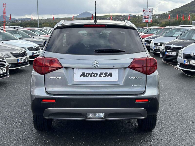 Suzuki Vitara (2019) 1.4 boosterjet 4x4, 1.maj,ČR - fotka 5 z 19