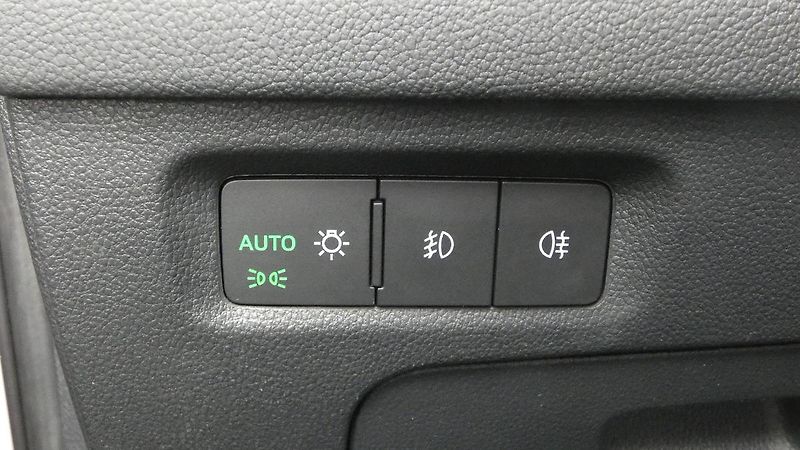 Škoda Octavia Combi 2,0 TDI Ambition - fotka 10 z 22