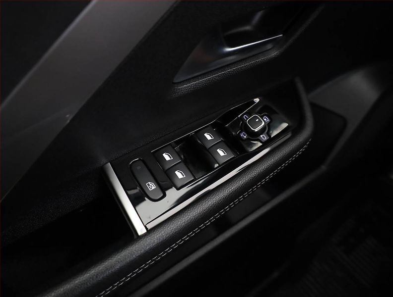 Opel Astra (2022) GS-Line Plug-in-Hybrid 1.6 T - fotka 16 z 19