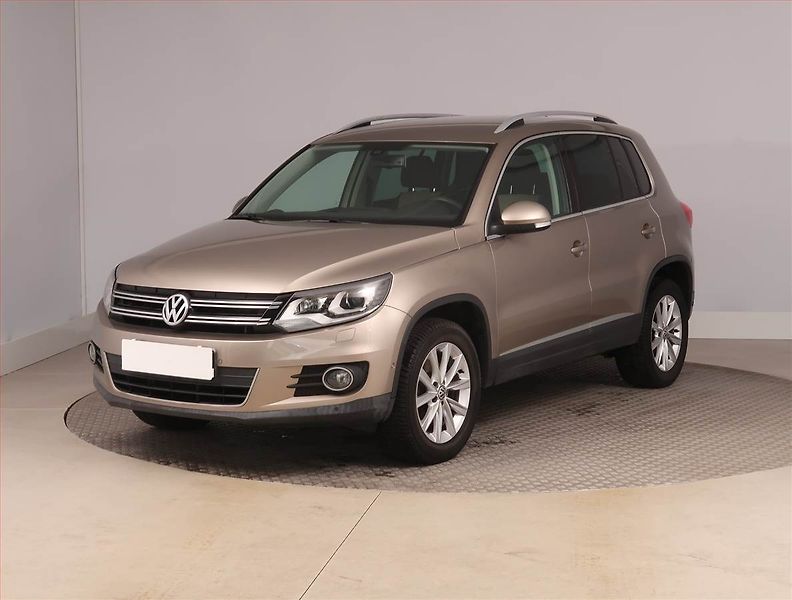 Volkswagen Tiguan (2012) 2.0 TDI, 4X4, Xenony - fotka 2 z 19