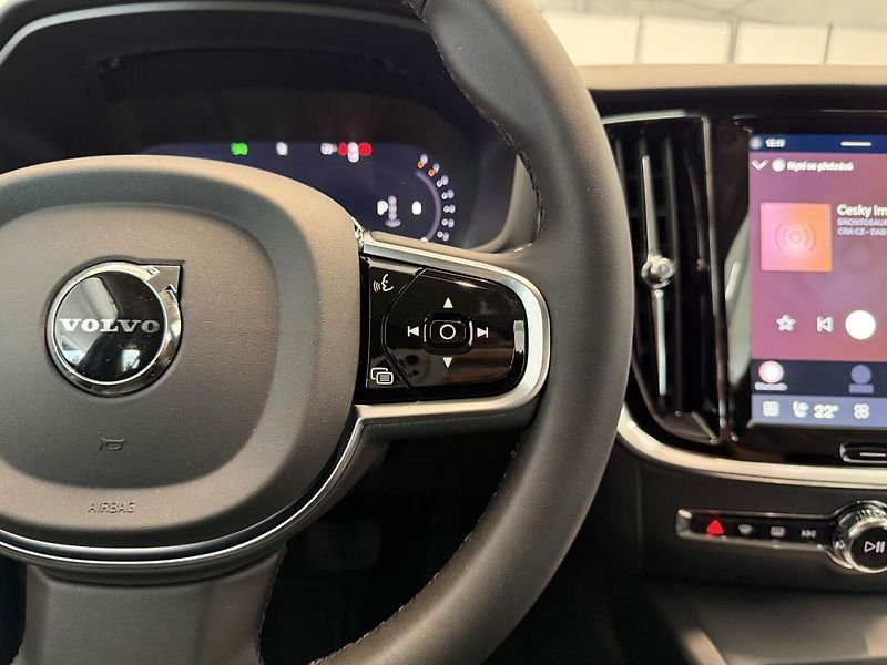 Volvo V60 (2026) B4 2.0L 197+14 HP AT7 FWD PLUS - fotka 9 z 24
