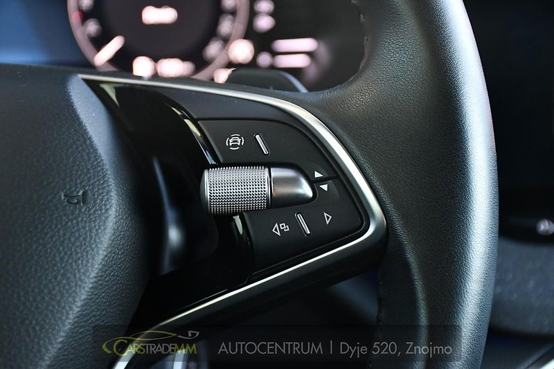 Škoda Octavia 2.0TDi Top Selection DSG ACC  - fotka 26 z 55