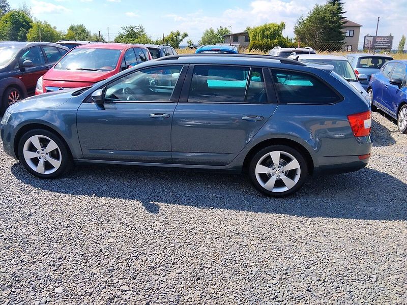 Škoda Octavia (2017) - fotka 20 z 35