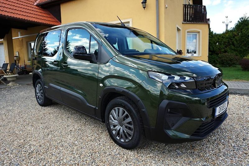 Peugeot Rifter (2024) 1,5HDI 96 kW - fotka 2 z 38