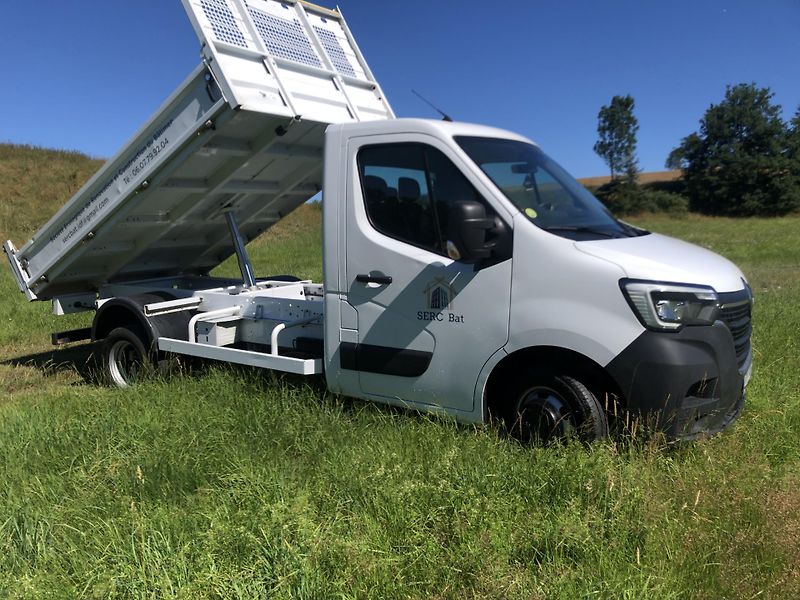 Renault Master (2023) 2.3TDi pouze 69000 km, 3,3m - fotka 5 z 11