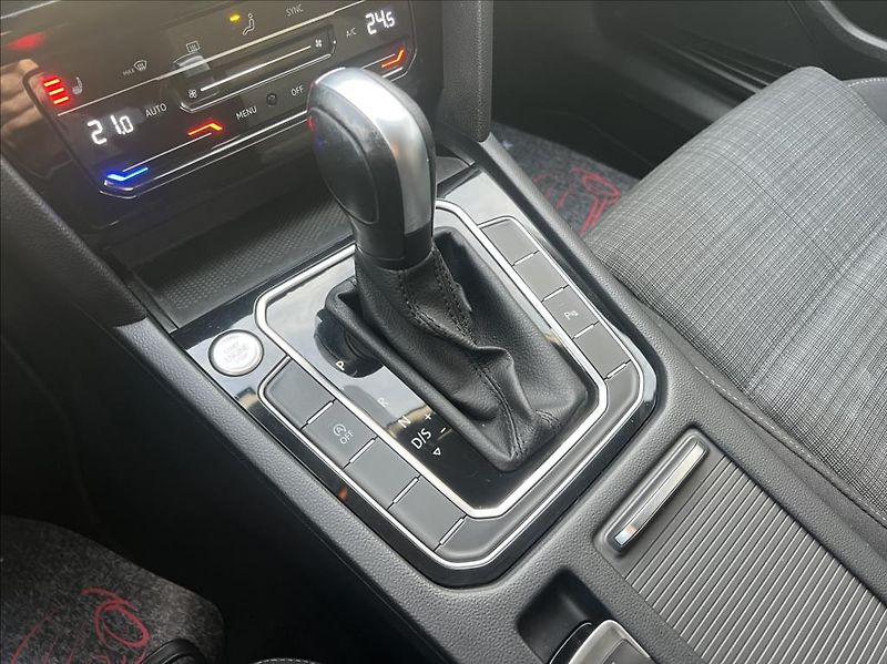 Volkswagen Passat 2,0 TDi DSG,1.Maj,Odpočet DPH - fotka 24 z 30
