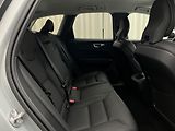 Volvo XC60 B5 AWD PLUS DARK AUT REZERVACE - náhled 22