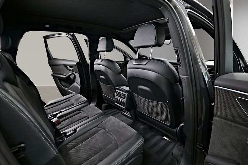 Audi SQ7 4x4 / MATRIX / PANO/VZDUCH - fotka 22 z 25