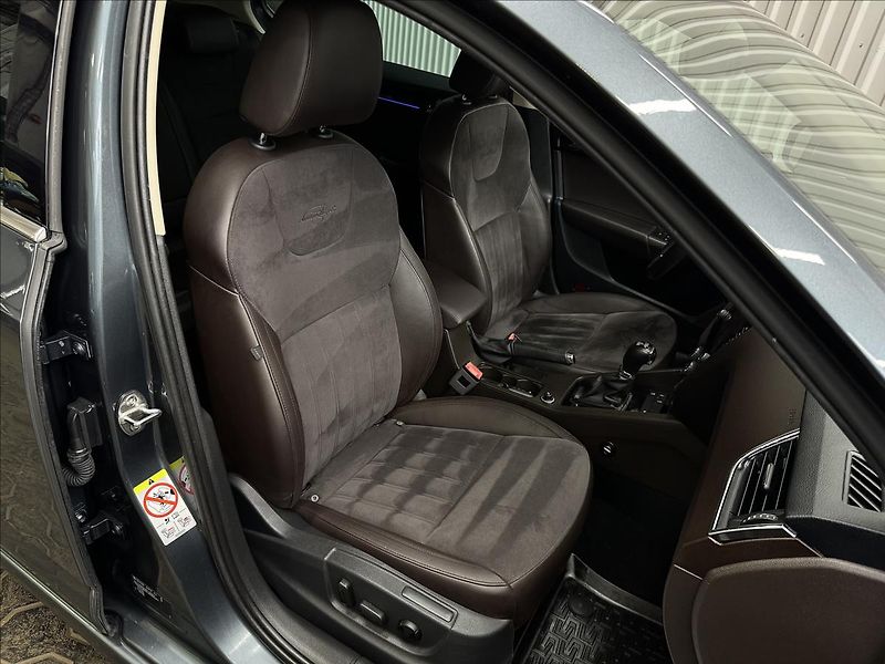Škoda Octavia 2.0TDI 135kW 4x4 DSG L&K - fotka 41 z 44