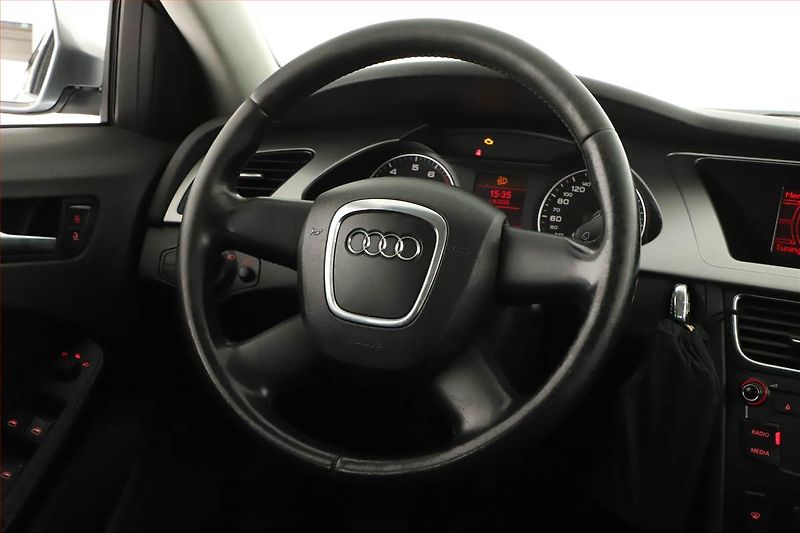 Audi A4 (2008) 1.8 TFSI, ČR,1.maj, udržované - fotka 8 z 13