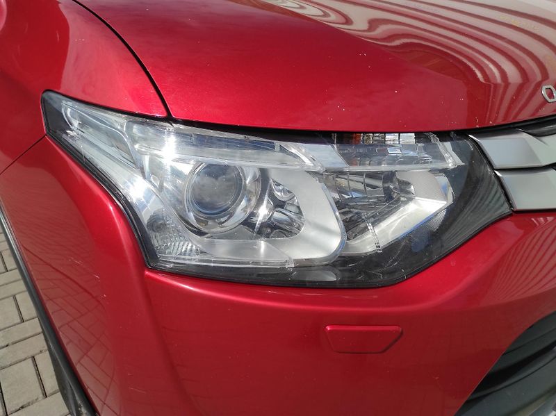 Mitsubishi Outlander 2.2D 110kW 6 st. MAN 4X4 7Míst - fotka 9 z 44