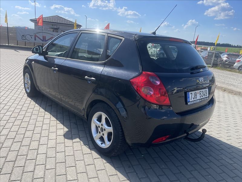 Kia Ceed 1,4 CVVT 80kW Tažné nová spojk - fotka 3 z 30