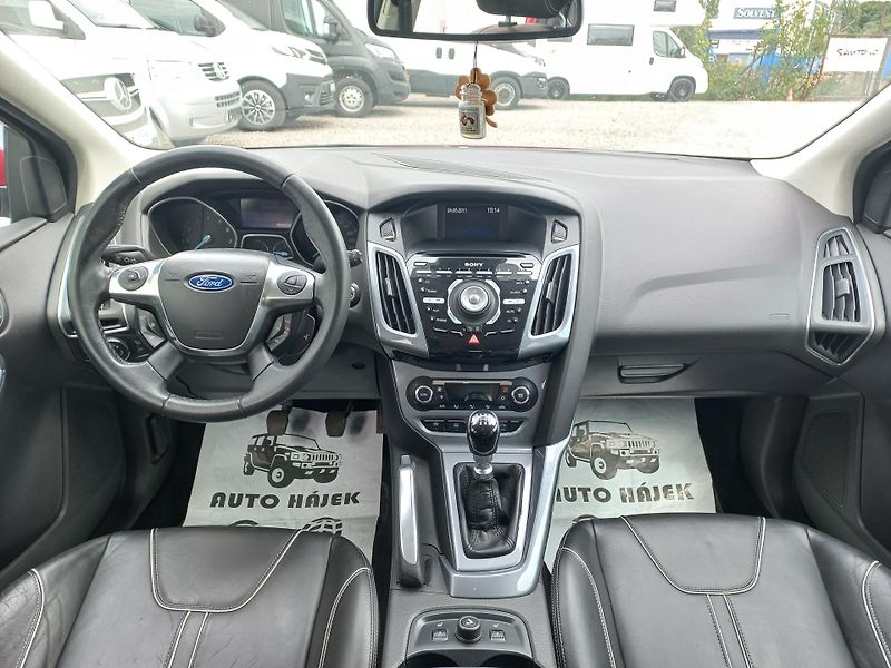 Ford Focus (2011) 1.6i 110kW  - fotka 9 z 22