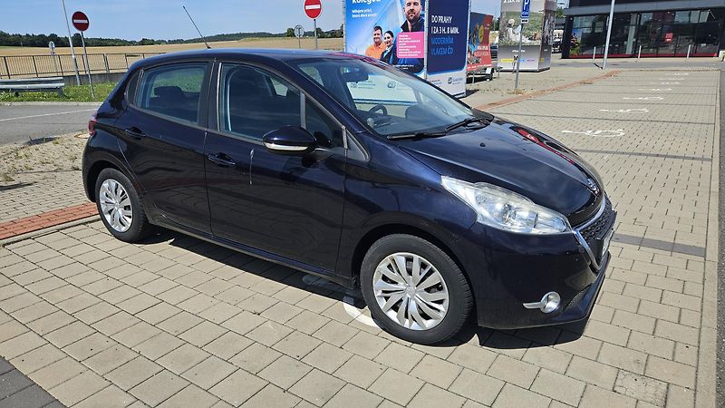 Peugeot 208 (2014) Prugeot 208, první majitel - fotka 1 z 11