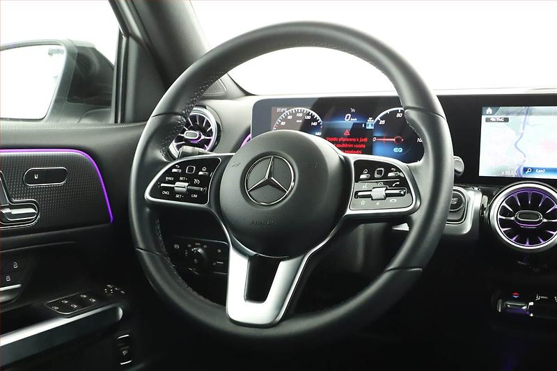 Mercedes-Benz EQB (2022) 250, SoH 94% - fotka 8 z 21