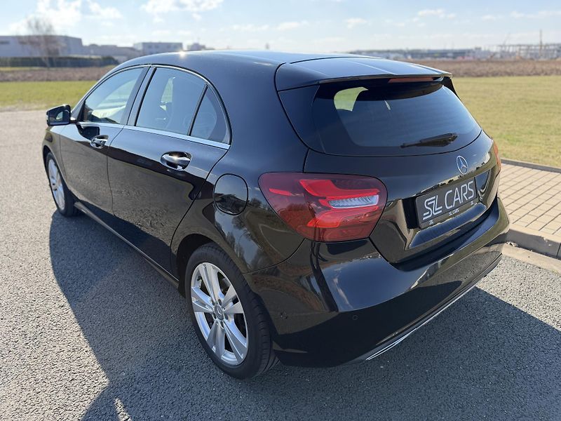 Mercedes-Benz Třídy A 180i SPORT LED NAVI SERVISKA - fotka 3 z 37