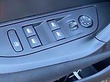 Peugeot 2008 (2022) 1.2 PT, Active, park. čidla - náhled 11