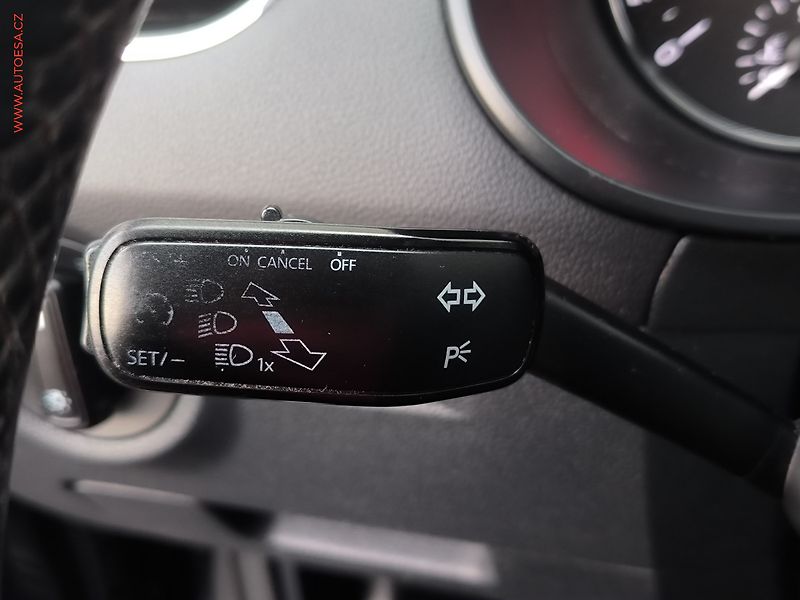 Škoda Octavia (2015) 2.0 TDi, Ambition, DSG, navi - fotka 18 z 21