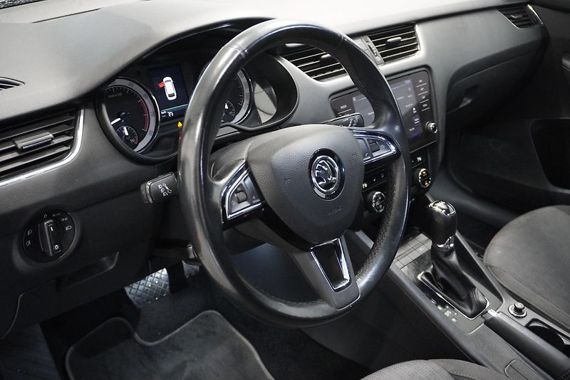 Škoda Octavia  1.4 TSi 110 kW STYLE DSG - fotka 13 z 28