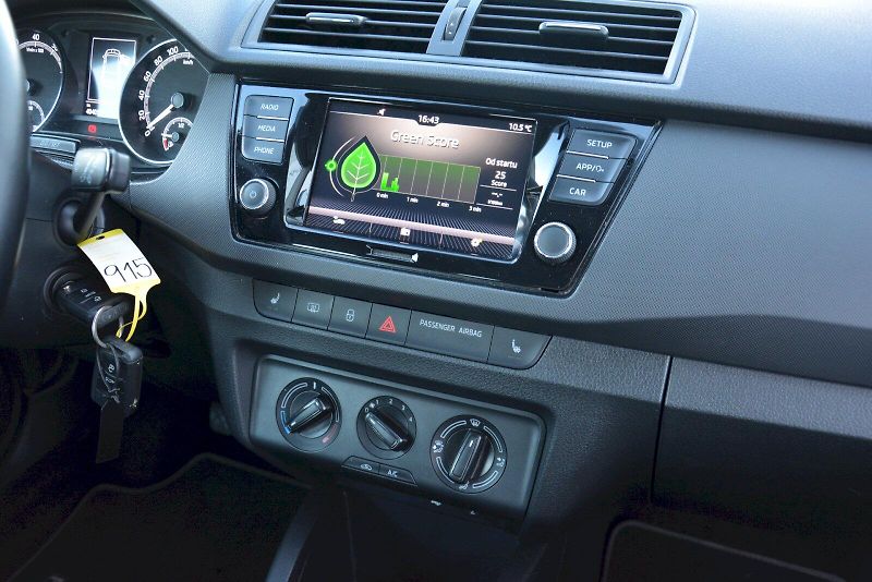 Škoda Fabia (2021) 1.0 MPI 44 KW Ambition PLUS 12 - fotka 23 z 25
