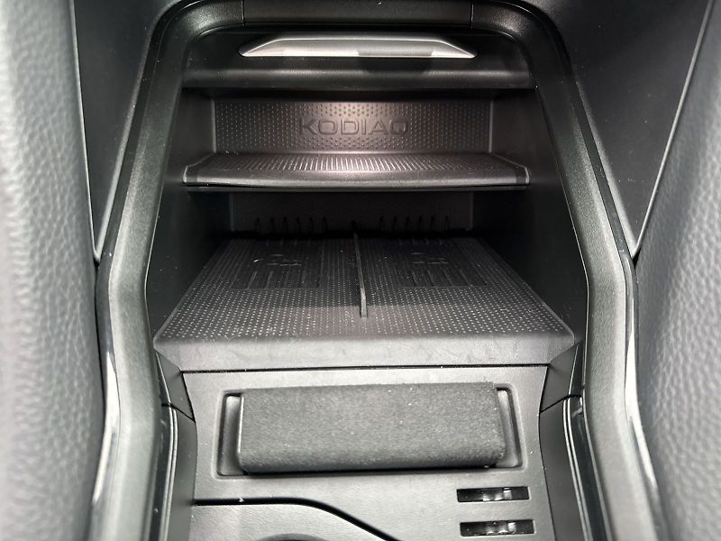 Škoda Kodiaq (2024) 2.0 TDI 4x4 DSG Exclusive Sele - fotka 25 z 36