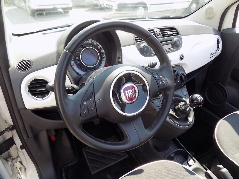 Fiat 500C 1,2I 51 KW CABRIO LOUNGE - fotka 21 z 37