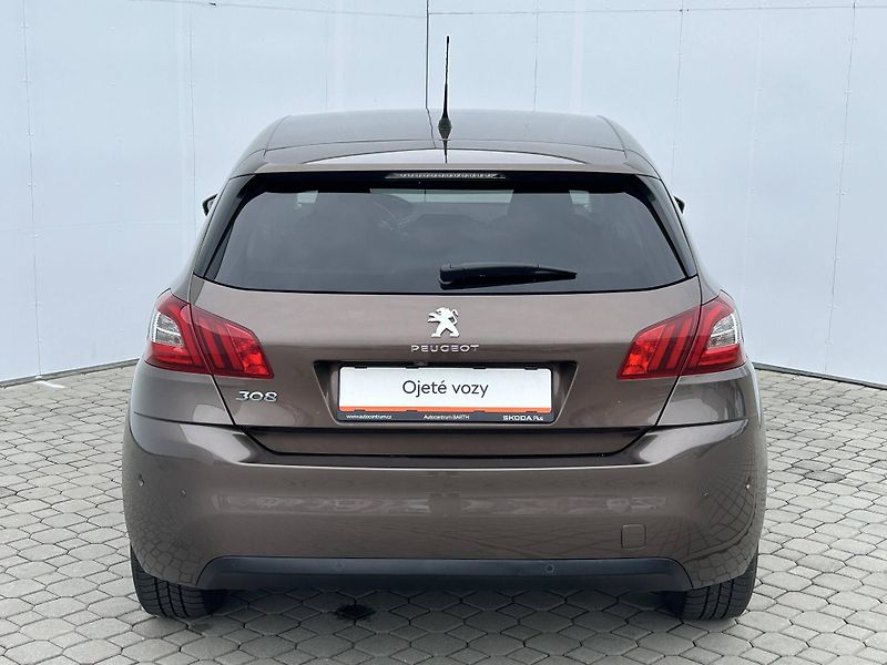 Peugeot 308 ALLURE PACK S&S MAN6 1,2 PureT - fotka 22 z 23
