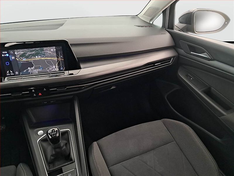 Volkswagen Golf (2022) 1.5 TSI - fotka 8 z 21