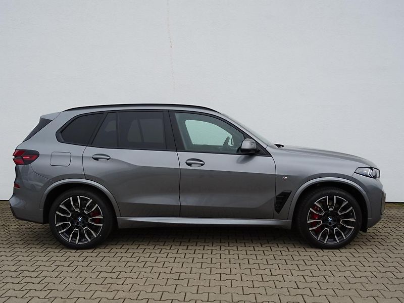 BMW X5 xDrive50e - fotka 5 z 6