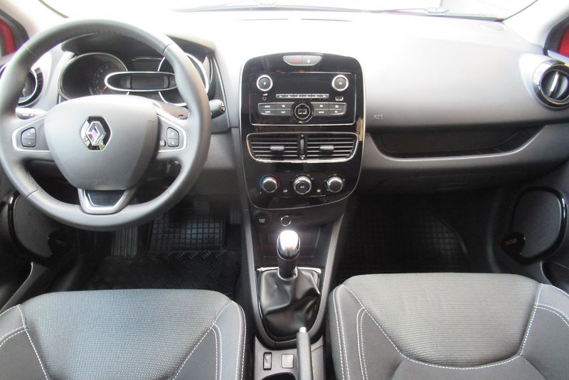 Renault Clio 0.9 TCe KLIMA VYHŘÍV. SEDADLA - fotka 9 z 20